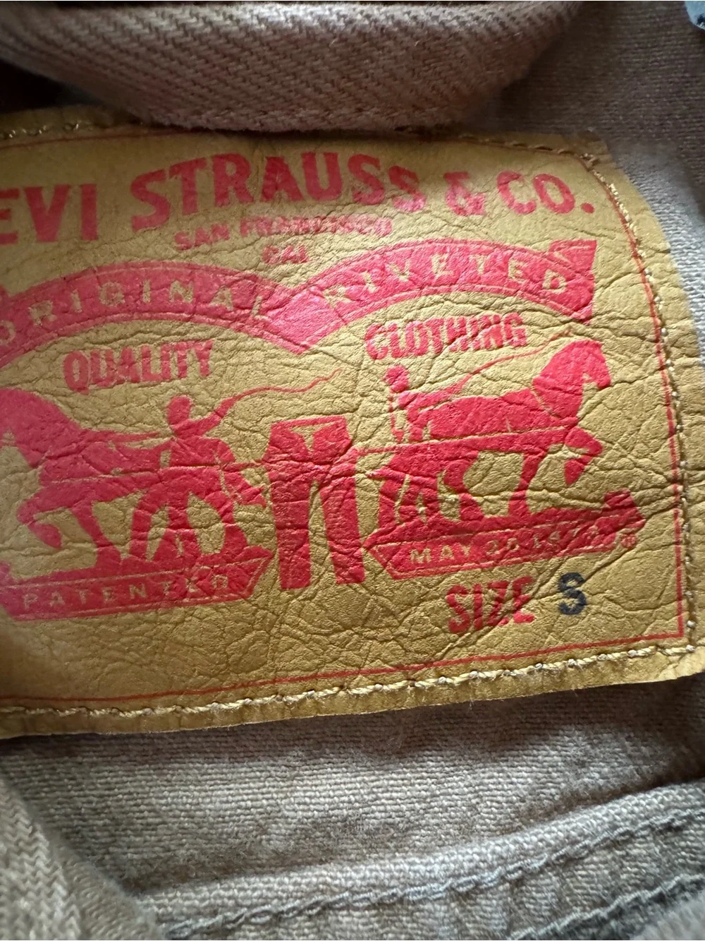 Levi’s Trucker Jacket Mens Small Tan Khaki Denim Jean Jacket Cotton Classic